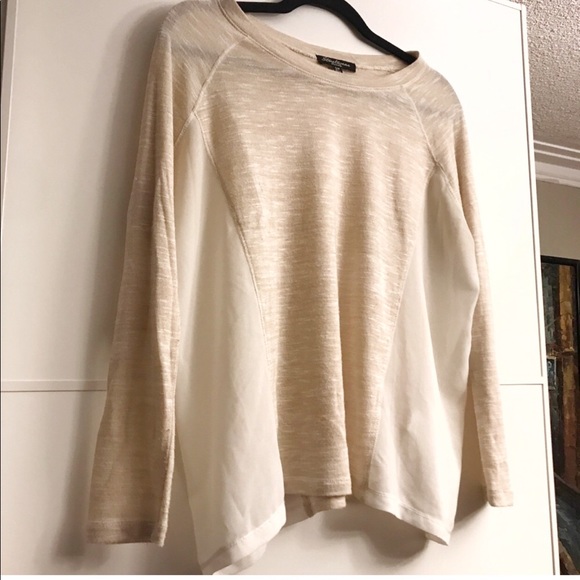 Cream Flowy Blouse - Picture 4 of 4